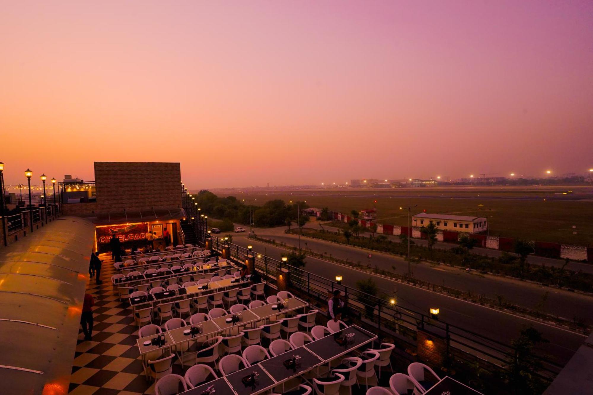 Hotel Cheelgadi Jaipur Dış mekan fotoğraf