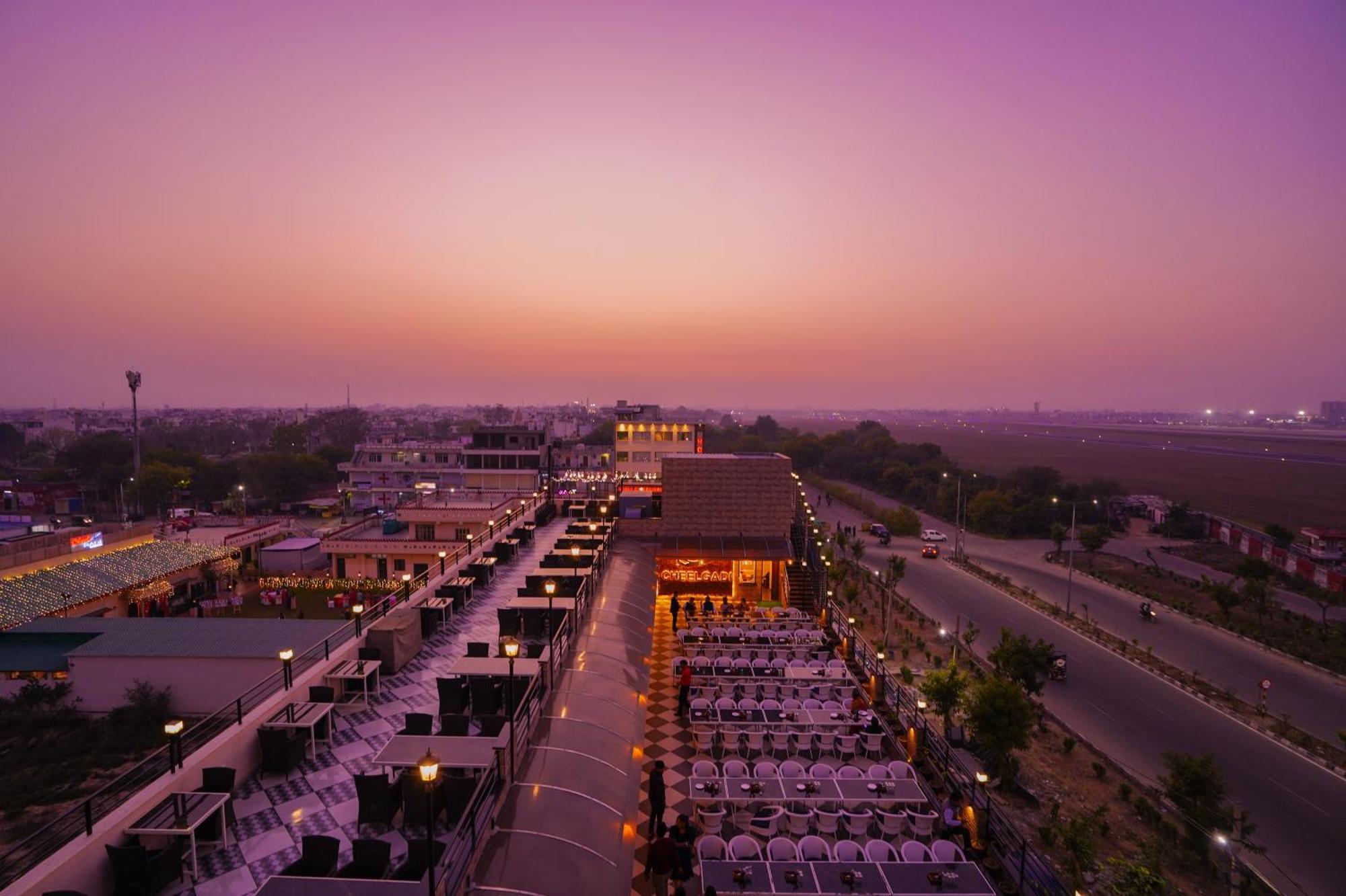 Hotel Cheelgadi Jaipur Dış mekan fotoğraf