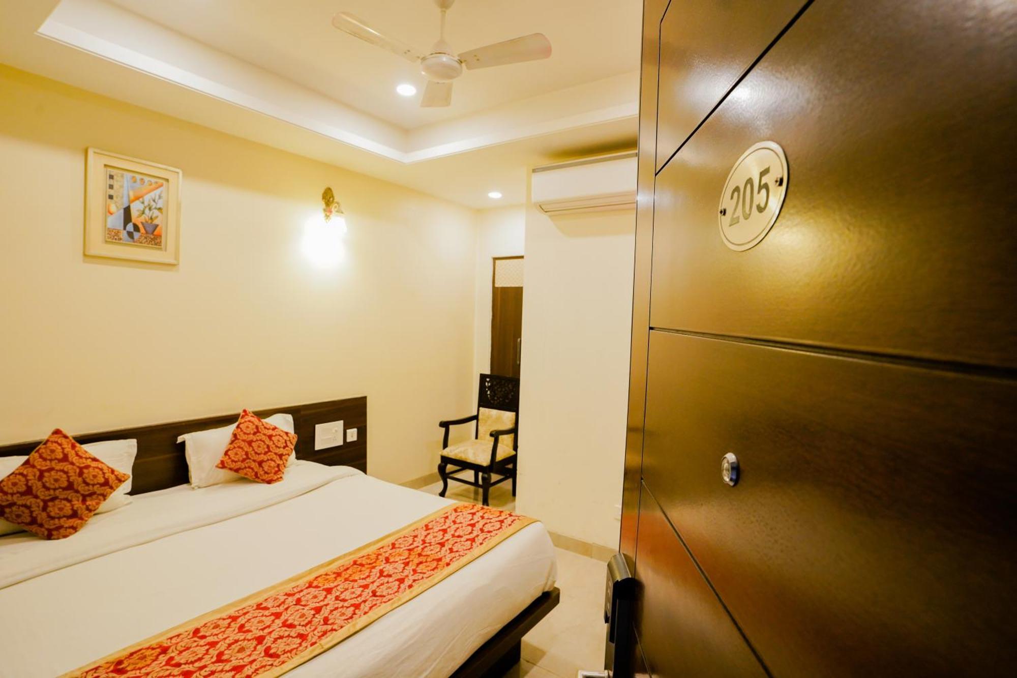 Hotel Cheelgadi Jaipur Dış mekan fotoğraf